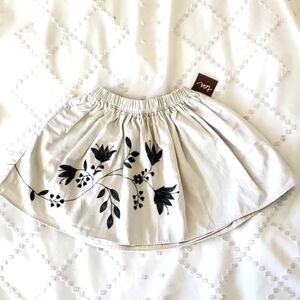NWT Tea Collection Embroidered skirt light grey girls size 4